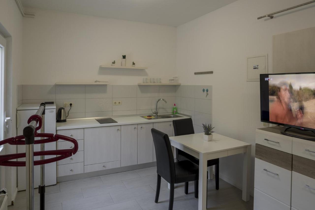 Apartments With A Parking Space Zuljana, Peljesac - 4573 Exterior photo