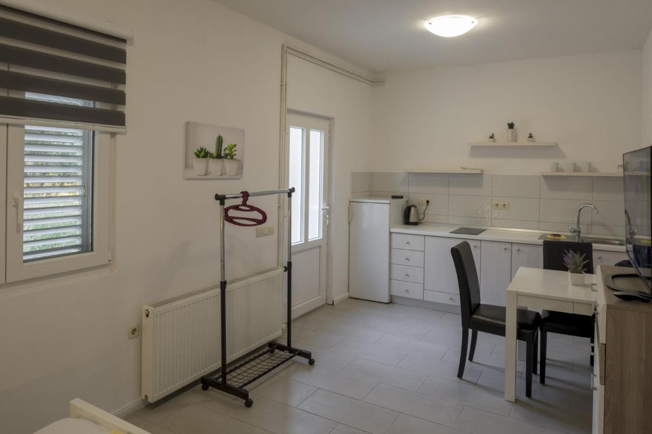 Apartments With A Parking Space Zuljana, Peljesac - 4573 Exterior photo